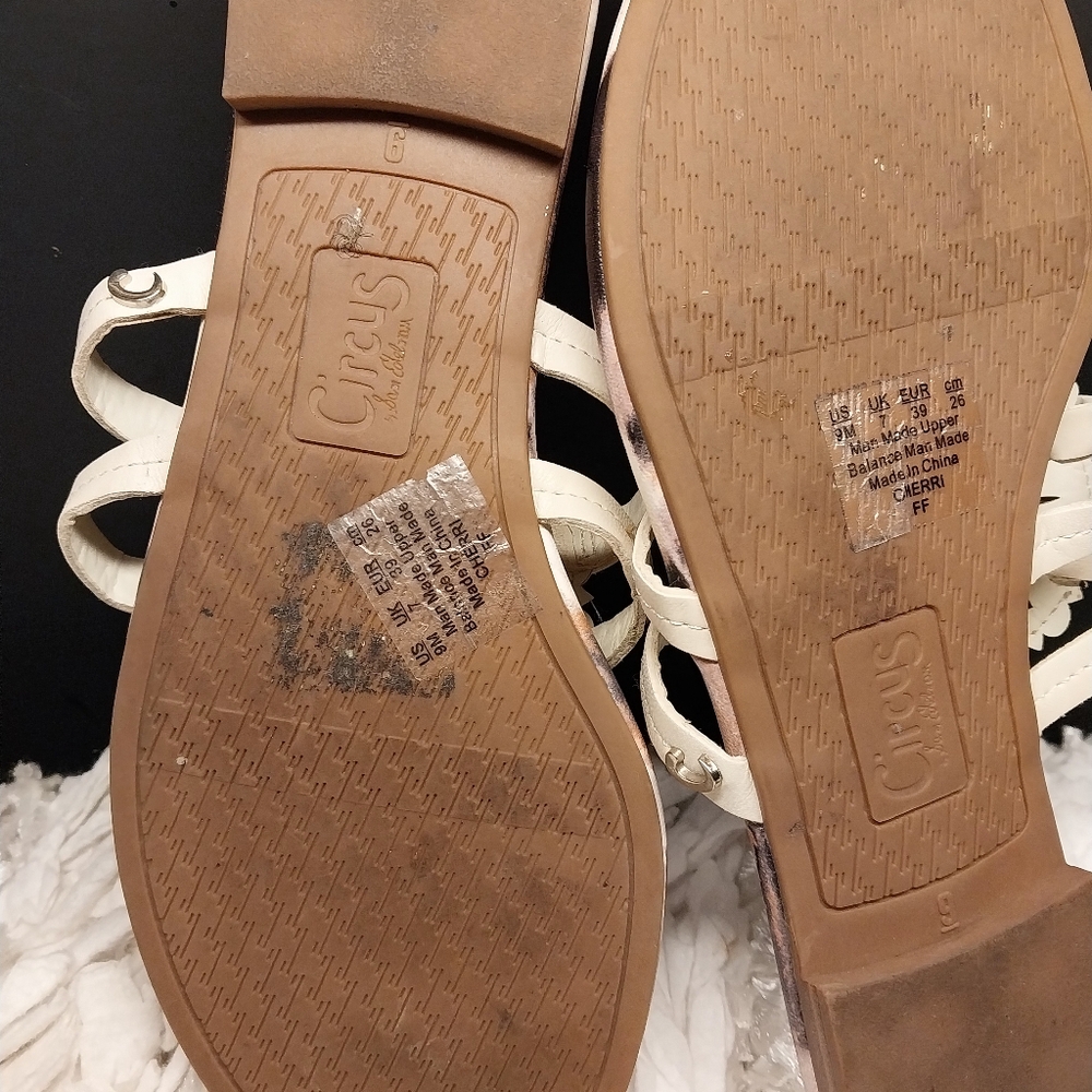 Circus by Sam Edelman Cream Sandals - Picture 3 of 3